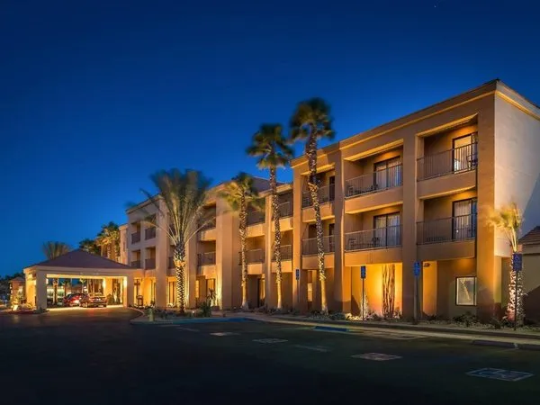 Courtyard Palm Desert