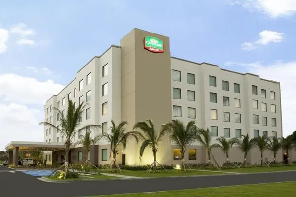 Courtyard Panama Metromall