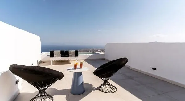 Cresanto Luxury Suites
