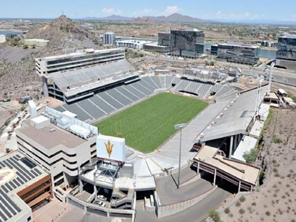 Crowne Plaza Phoenix Airport