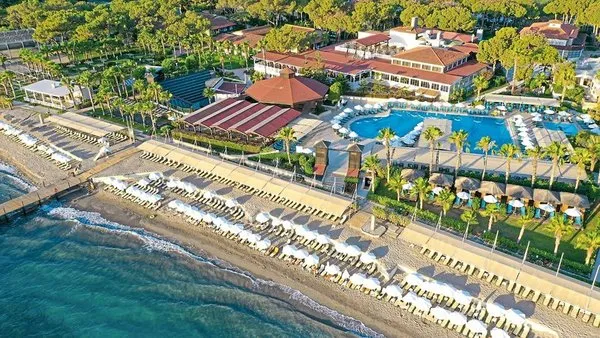 Crystal Flora Beach Resort