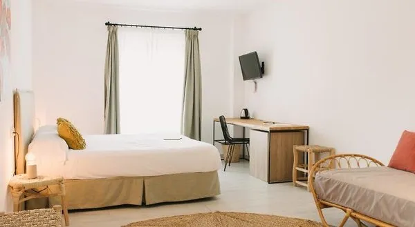 Curolla Petit Hotel