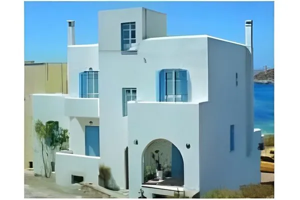 Cyano Suites