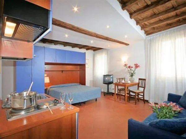 Daisy Apartments