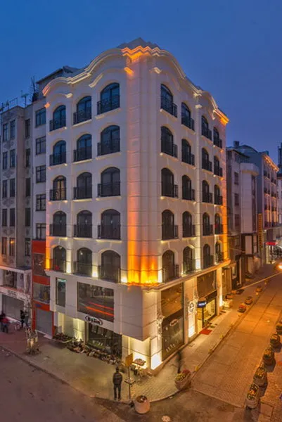 Darkmen Hotel