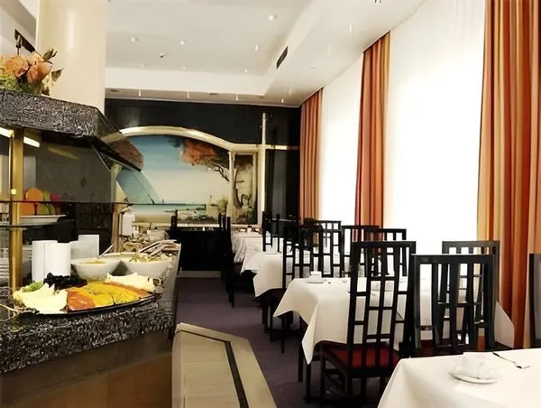 DAS CARLS Hotel
