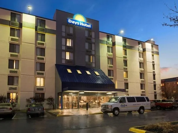 Days Hotel by Wyndham University Avenue Southeast
