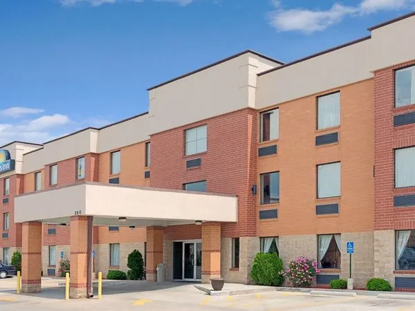 Days Inn by Wyndham Downtown St. Louis
