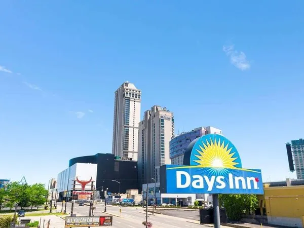 Days Inn by Wyndham Fallsview