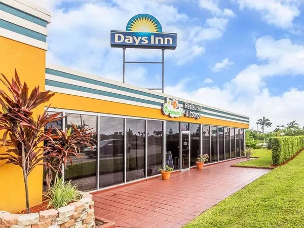 Days Inn by Wyndham Fort Lauderdale-Oakland Park Airport N