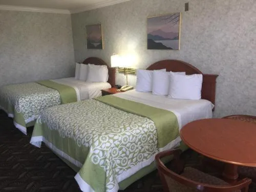 Days Inn by Wyndham Los Angeles LAX/Redondo/Manhattan Beach