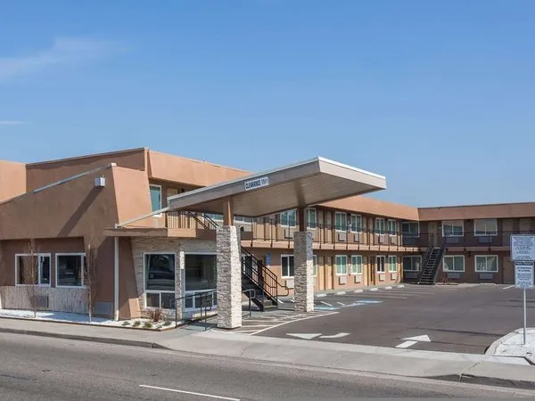 Days Inn by Wyndham Yosemite Area