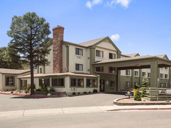 Days Inn & Suites by Wyndham East Flagstaff