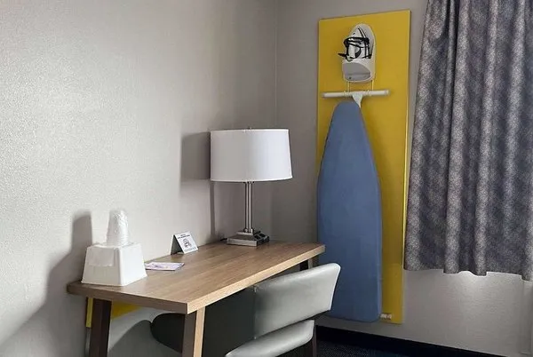Days Inn & Suites by Wyndham of Morris