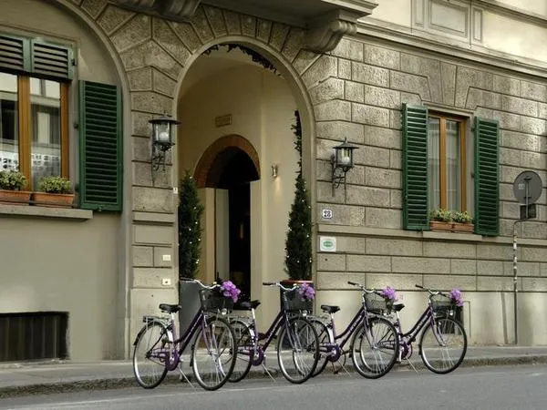 De La Pace, Sure Hotel Collection by Best Western