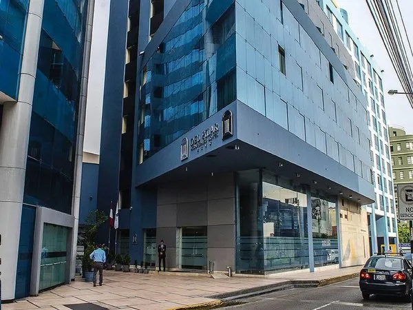 Del Pilar Miraflores