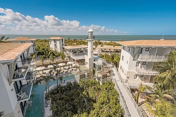 Delek Holbox
