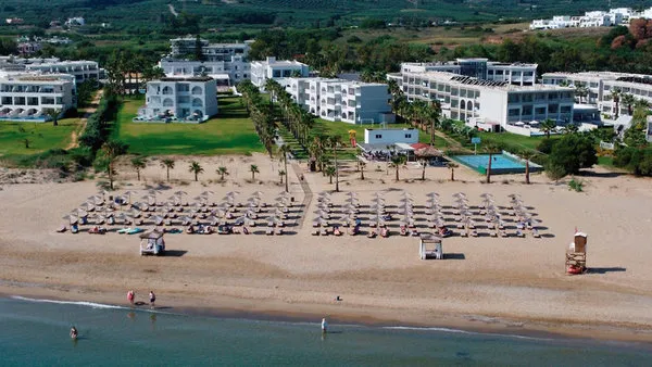 Delfina Tropic Beach