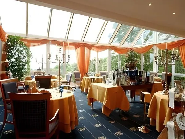 Design-Konferenzhotel & Restaurant Steinernes Schweinchen