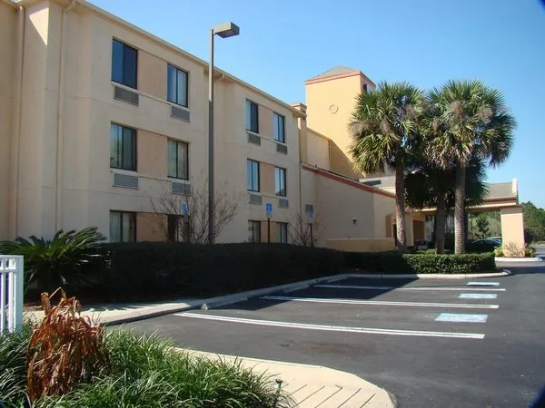 Destiny Palms Hotel Maingate West