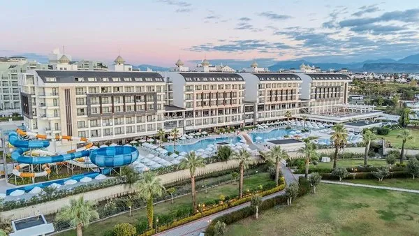 Diamond De Luxe Hotel & Spa