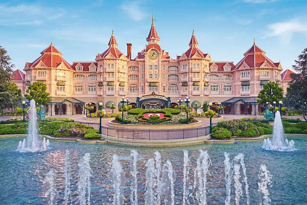 Disneyland Hotel