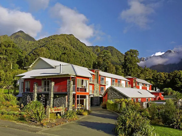 Distinction Fox Glacier Te Weheka Hotel