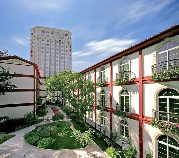 Dong Fang Hotel
