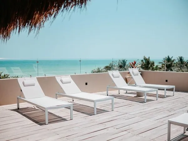 Dos Mares Barefoot Luxury