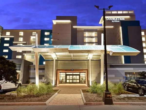 DoubleTree by Hilton Virginia Beach Oceanfront South