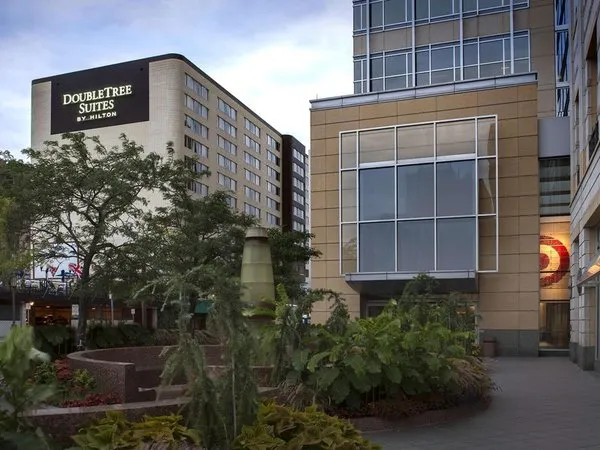DoubleTree Suites by Hilton Hotel Minneapolis