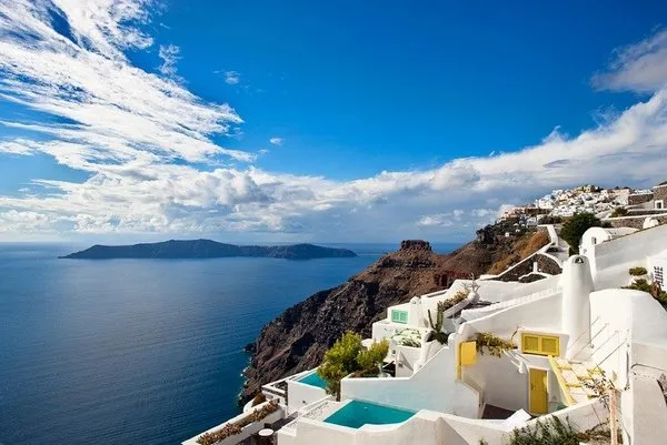 Dreams Luxury Suites