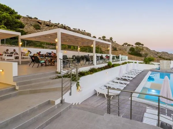 Eagles Nest Hotel