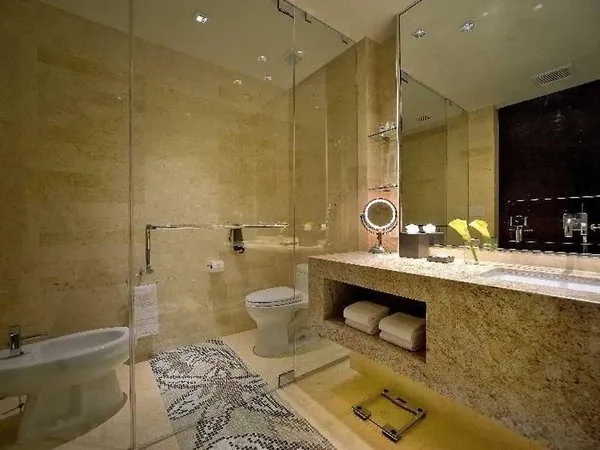 EB Hotel Miami