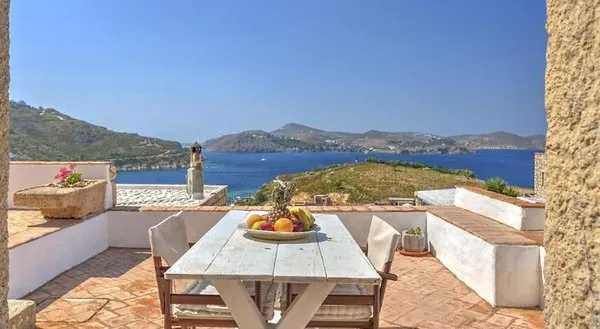 Eirini s Luxury Villas Hotel