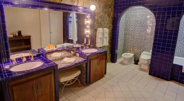 El Rancho Hotel