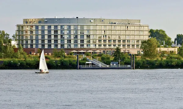 elaya hotel hamburg finkenwerder