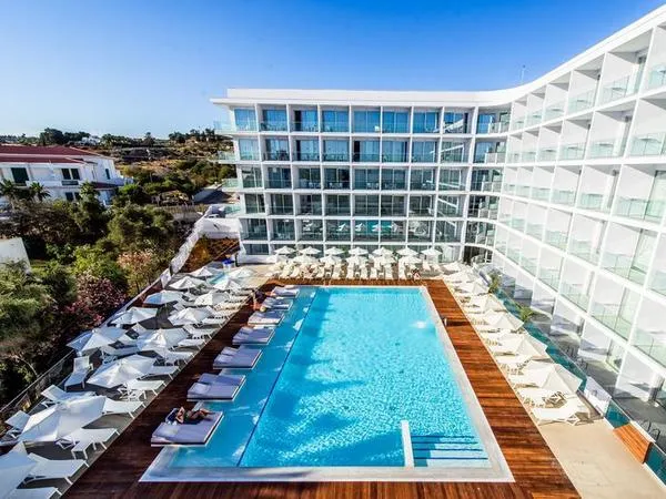 Eleana Hotel