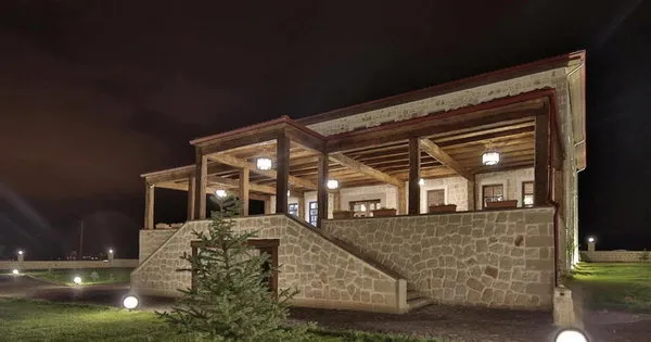Elevres Stone House Hotel