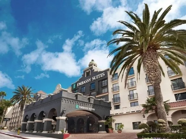 Embassy Suites by Hilton Los Angeles International Airport South