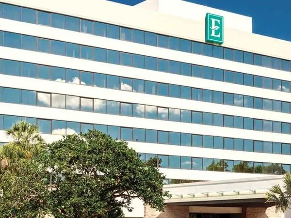 Embassy Suites by Hilton Orlando International Drive ICON Park
