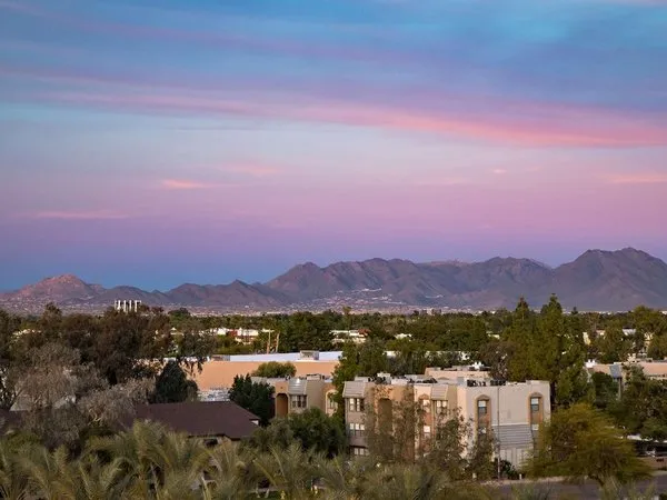Embassy Suites by Hilton Phoenix Scottsdale