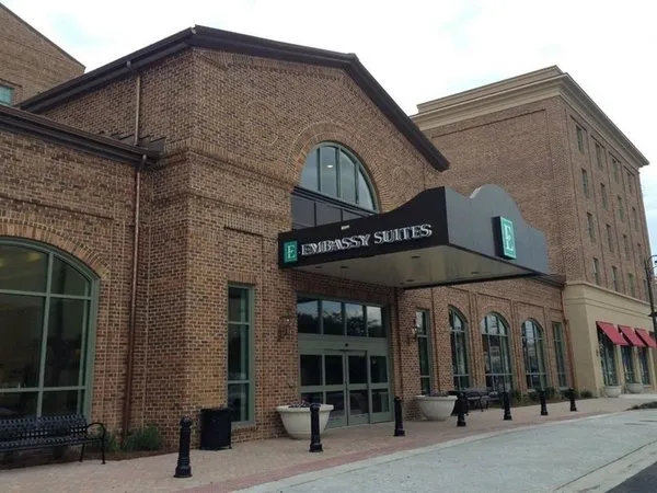 Embassy Suites by Hilton Savannah