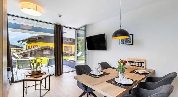 Emma Deluxe Aparthotel