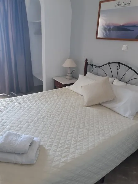 Emmanouela Studios & Villas