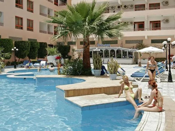 Empire Hotel Aqua Park