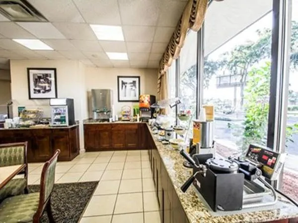 Equus Inn