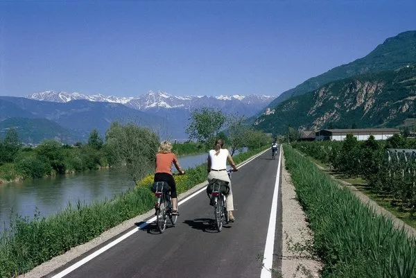 Etsch-Radweg,Etsch-Radweg: durch Südtirol nach Verona,Etsch-Radweg Nauders - Verona,Etsch-Radweg, Schlanders - Verona
