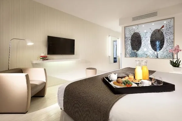 Eurostars Book Hotel