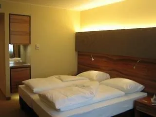 Eurostars Embassy